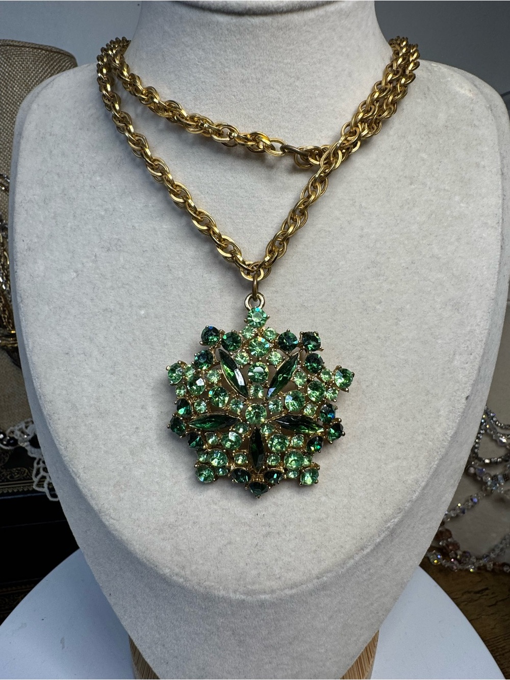 Vintage Uranium Starburst Floral Pendant Necklace